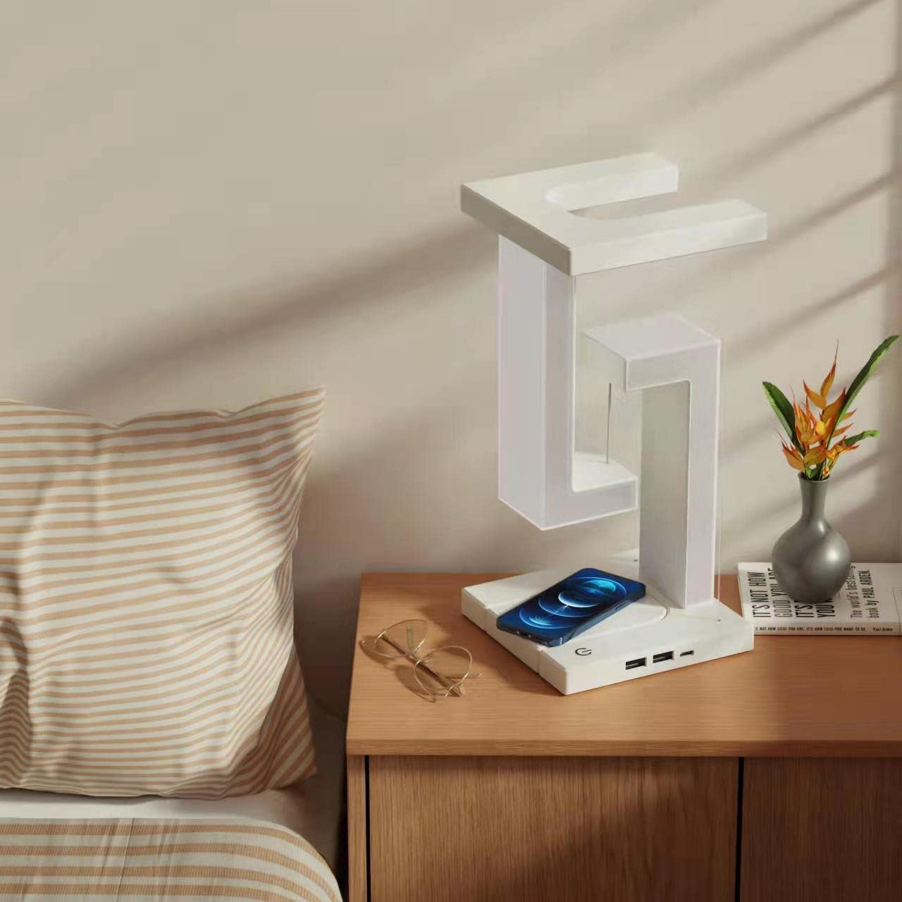 Smartphone Wireless Charging Lamp